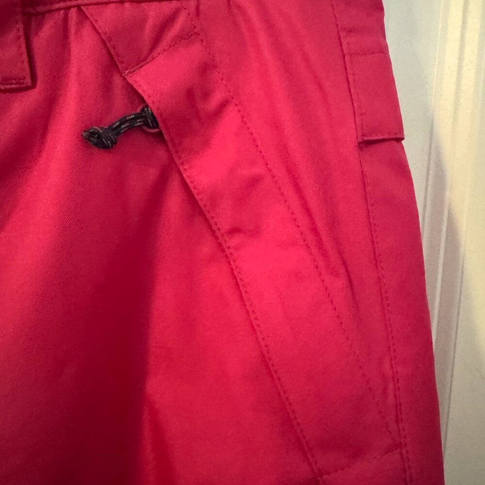 New without tags Burton Women's Snowboard pant, Colour: Fuchsia, Size: Small - Picture 9 of 16
